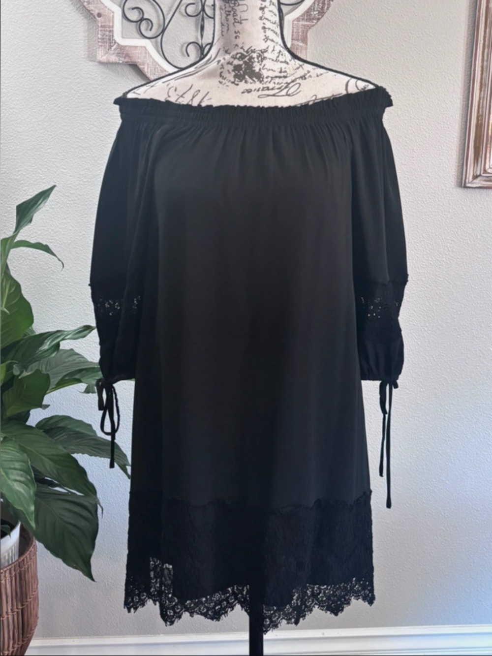 Loft Off-Shoulder Black Lace Hem Dress